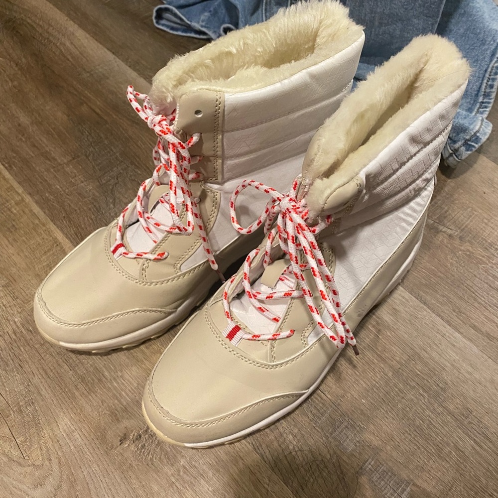 Snow boots - Picture 2 of 3